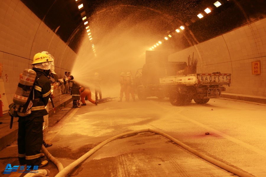 细水雾灭火设备灭隧道火灾 打开常规灭火措施局限性